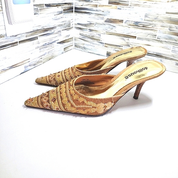 DOLLHOUSE HEELS - Picture 1 of 4